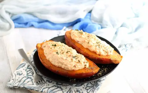 Patate dolci ripiene, un'idea gustosa per le tue ricette. Cremose e saporite, perfette per un pasto leggero.